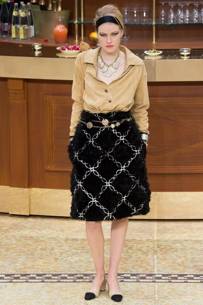 Look 53